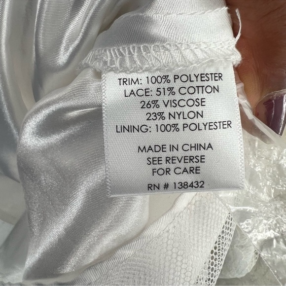 ModCloth Geode white lace dress dress with collar and no sleeves size M - Picture 10 of 11